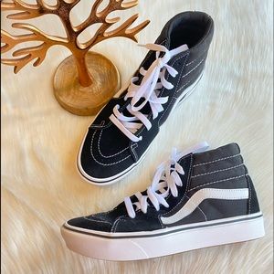 NWOT Van's Black White Sneakers Women
Size 8